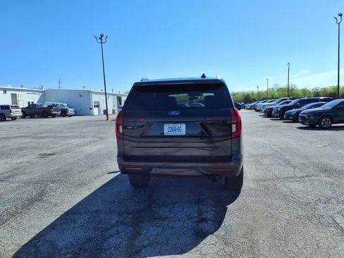 Used 2025 Ford Expedition Tremor AWD/4WD image 23