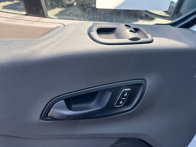 New 2026 Ford Transit 250 148 Medium Roof RWD image 18