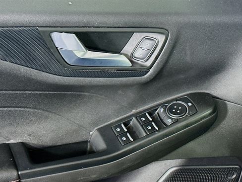 Used 2024 Ford Escape ST-Line w/ Cold Weather Package image 15