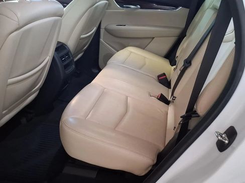 Used 2019 Cadillac XT5 Luxury AWD/4WD image 16