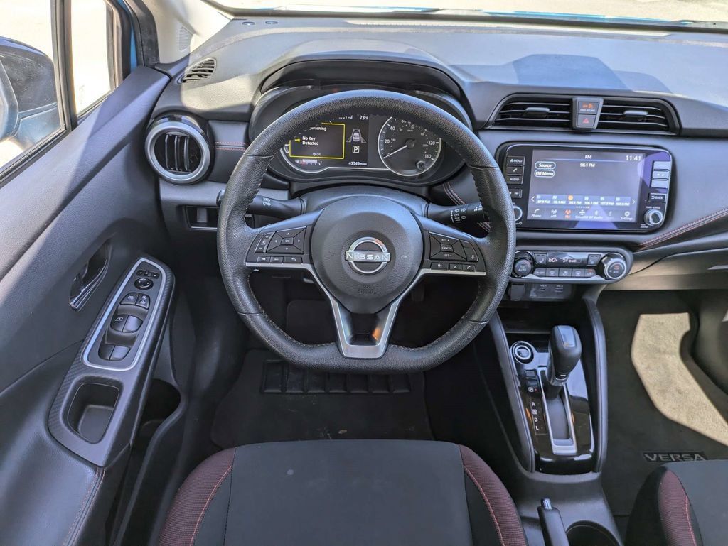 Used 2025 Nissan Versa SR FWD image 14