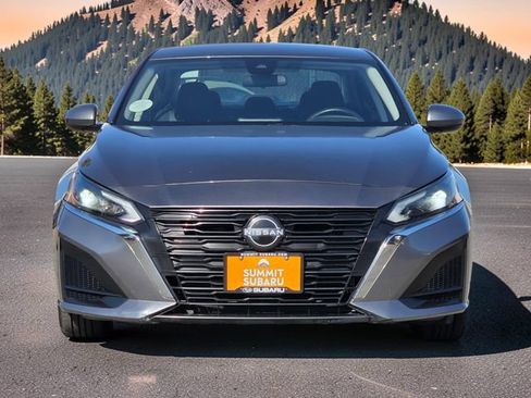 Used 2023 Nissan Altima 2.5 SV FWD image 3