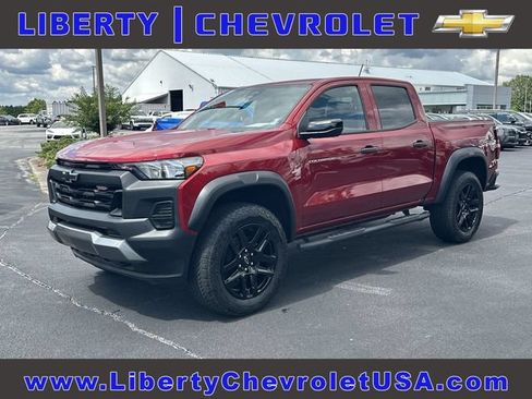 Used 2024 Chevrolet Colorado Trail Boss w/ Technology Package AWD/4WD image 1