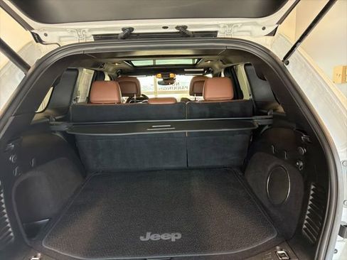 Used 2021 Jeep Grand Cherokee Summit w/ Platinum Series Group AWD/4WD image 17