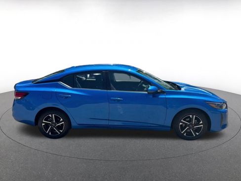 Used 2025 Nissan Sentra SV FWD image 16