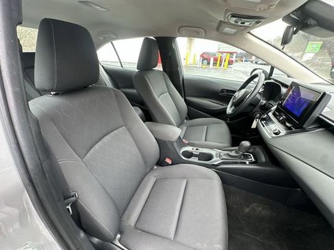 Used 2024 Toyota Corolla LE image 28
