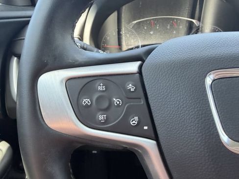 Used 2023 GMC Terrain SLT AWD/4WD image 33