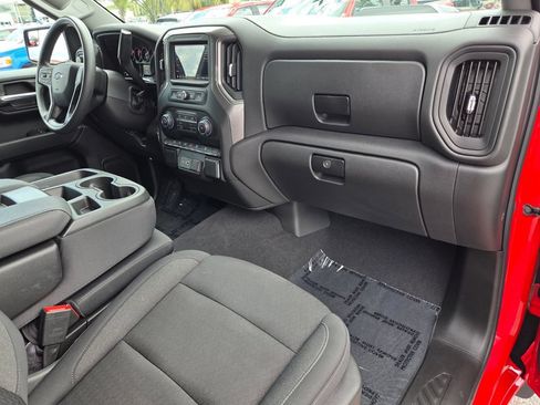 Used 2026 Chevrolet Silverado 1500 Custom Trail Boss w/ LPO, Dark Essentials Package AWD/4WD image 18