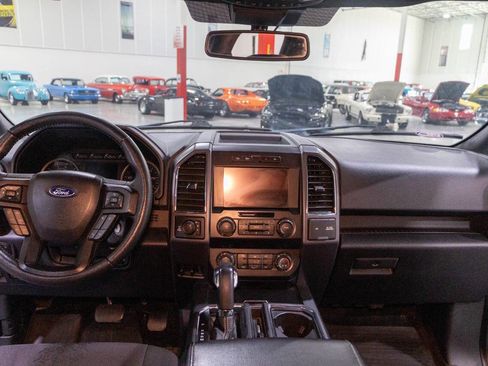Used 2019 Ford F150 XLT w/ Equipment Group 302A Luxury AWD/4WD image 9