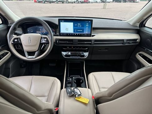 Used 2023 Lincoln Corsair AWD w/ Equipment Group 101A image 25