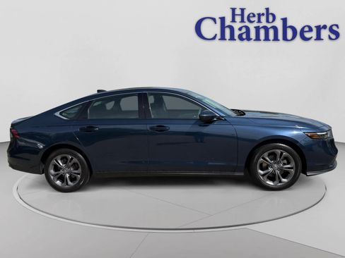 Used 2023 Honda Accord EX image 12