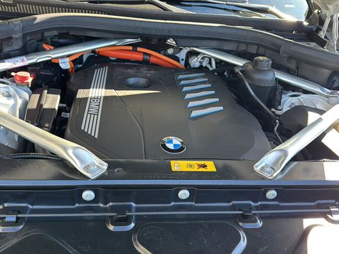 Used 2022 BMW X5 xDrive45e w/ Executive Package image 30