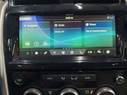 Used 2017 Land Rover Discovery HSE AWD/4WD image 29
