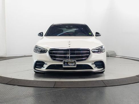 Used 2022 Mercedes-Benz S 580 4MATIC Sedan image 2