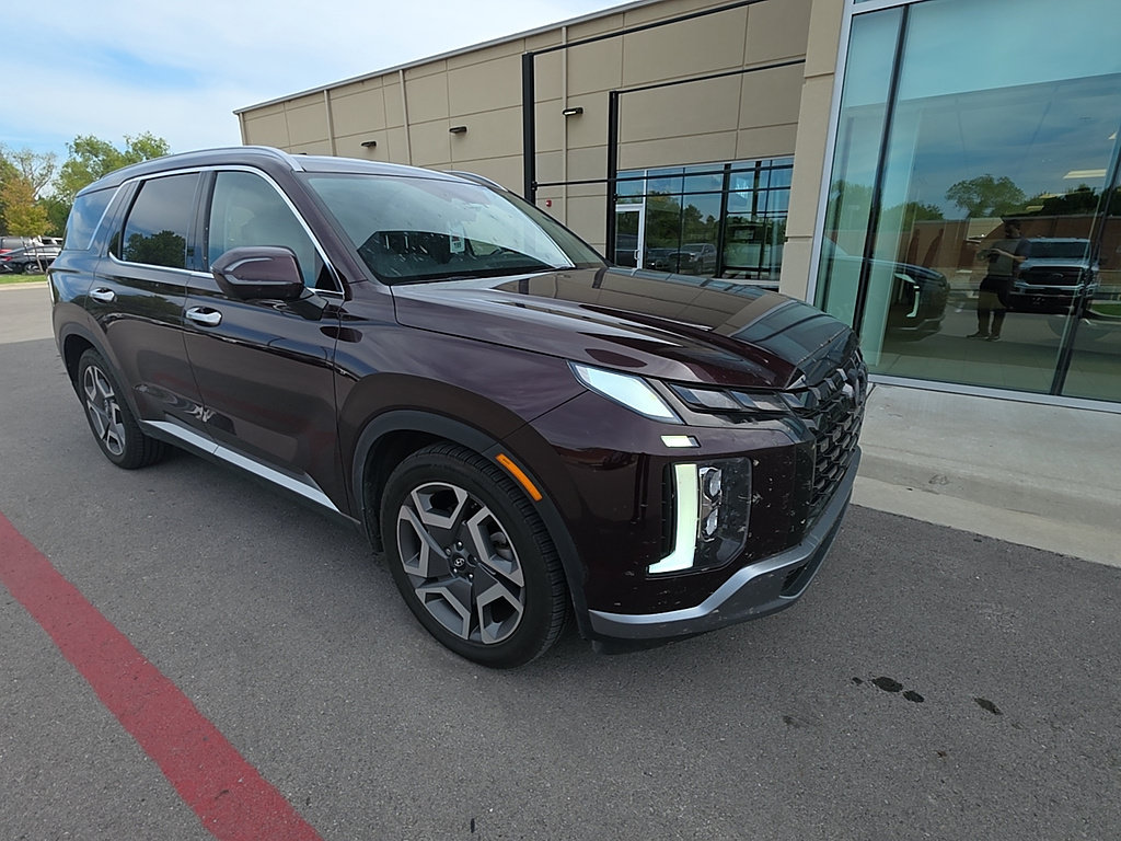 Used 2023 Hyundai Palisade SEL AWD/4WD image 2