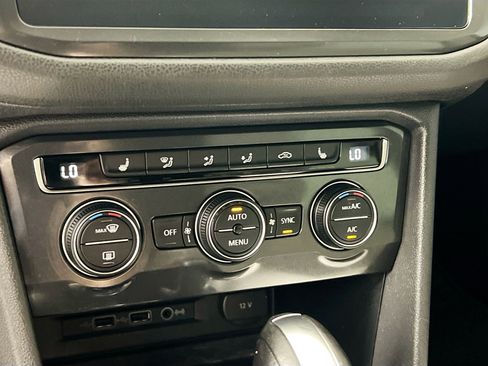 Used 2019 Volkswagen Tiguan SE AWD/4WD image 27