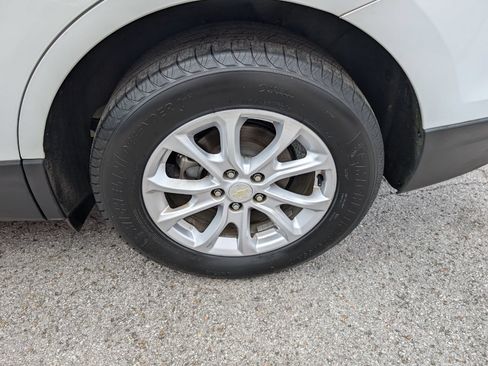 Used 2020 Chevrolet Equinox LT FWD image 26