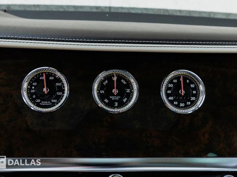 Used 2020 Bentley Flying Spur W12 image 29