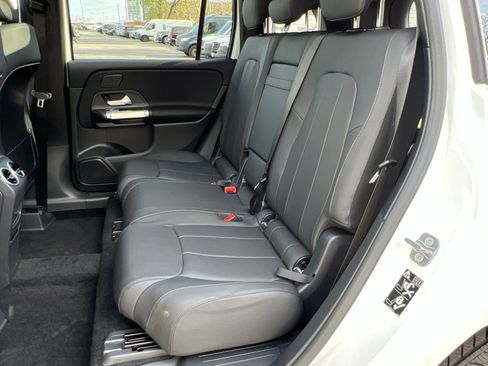 New 2026 Mercedes-Benz GLB 250 4MATIC image 23