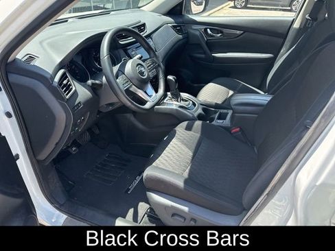 Used 2018 Nissan Rogue SV FWD image 13