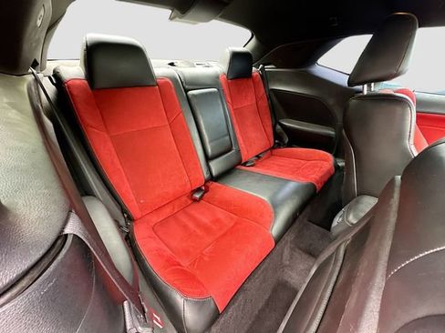 Used 2016 Dodge Challenger R/T Scat Pack w/ Leather Interior Group RWD image 28