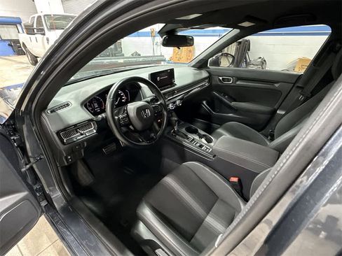 Used 2023 Honda Civic Sport image 27