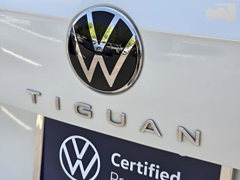 Used 2023 Volkswagen Tiguan SE image 29