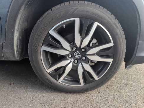 Used 2019 Honda Pilot Elite image 3