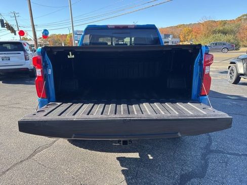 Used 2024 Chevrolet Silverado 1500 ZR2 image 9