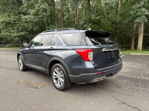 Certified 2023 Ford Explorer XLT w/ Equipment Group 202A AWD/4WD image 4