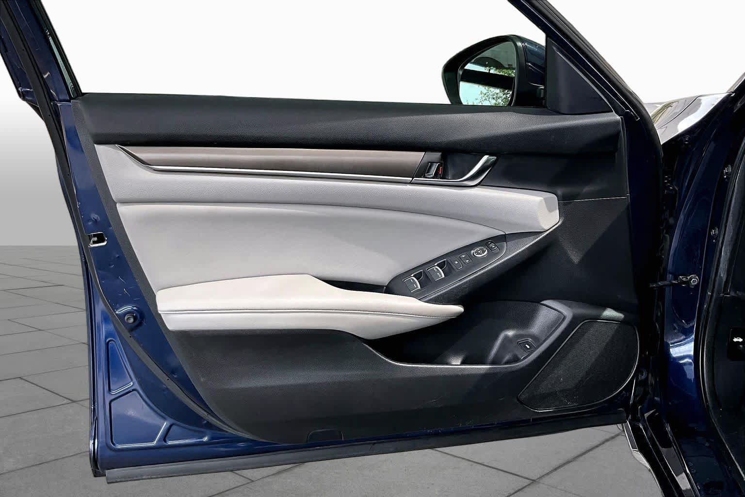 Used 2019 Honda Accord LX image 22