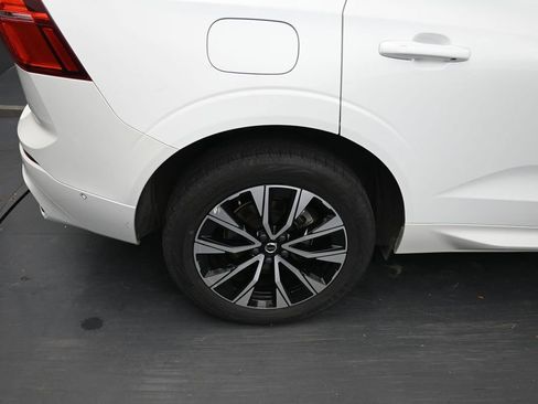 Used 2025 Volvo XC60 B5 Plus AWD/4WD image 13