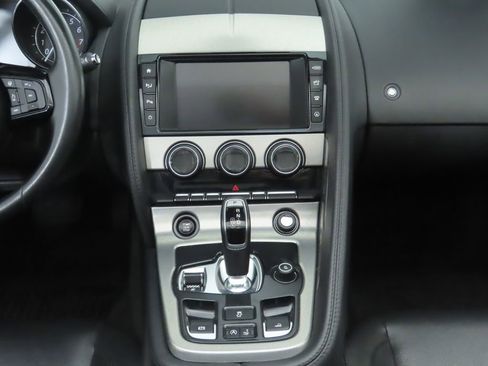 Used 2016 Jaguar F-TYPE Convertible image 22