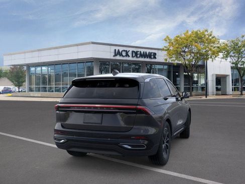 New 2026 Lincoln Nautilus Premier image 8