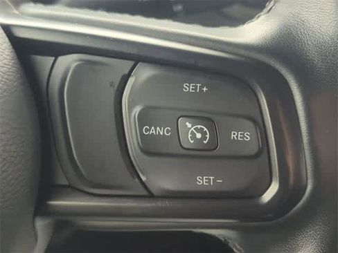 Used 2022 Jeep Gladiator Sport image 24