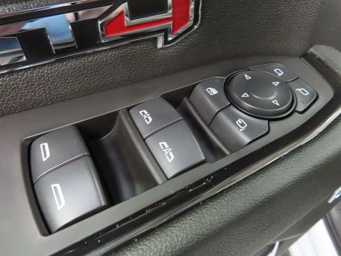 Used 2023 GMC Sierra 1500 AT4 w/ Technology Package AWD/4WD image 84