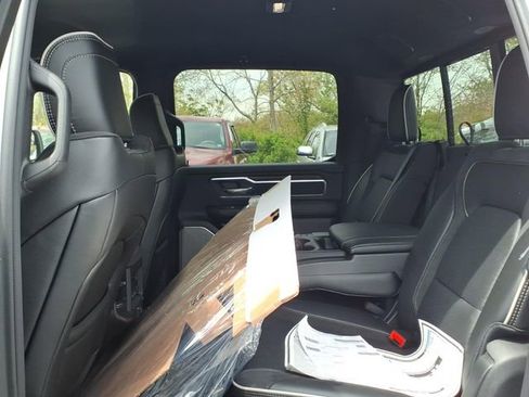 New 2026 RAM 1500 Laramie AWD/4WD image 9
