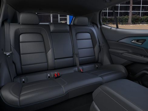 New 2026 Chevrolet Equinox EV LT AWD/4WD image 17