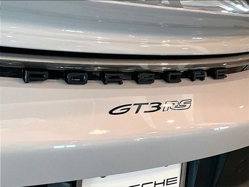 Certified 2023 Porsche 911 GT3 RS image 18