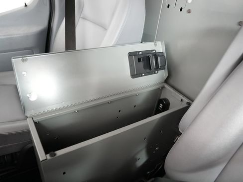 Used 2018 Ford Transit 250 148 Medium Roof RWD image 26