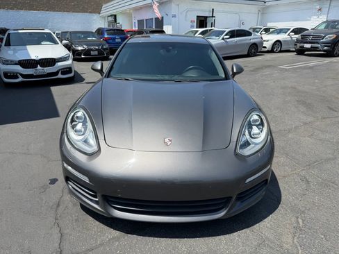 Used 2014 Porsche Panamera 4 AWD/4WD image 8