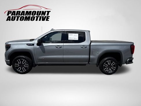 Used 2024 GMC Sierra 1500 AT4 w/ Technology Package AWD/4WD image 4