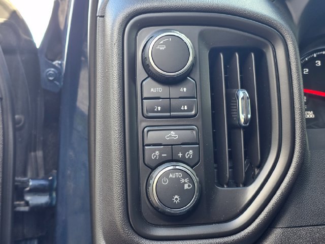 Used 2023 Chevrolet Silverado 1500 Custom Trail Boss w/ LPO, Dark Essentials Package AWD/4WD image 20