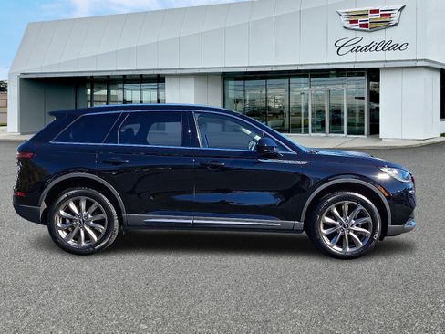 Used 2022 Lincoln Corsair AWD w/ Premium Package image 7