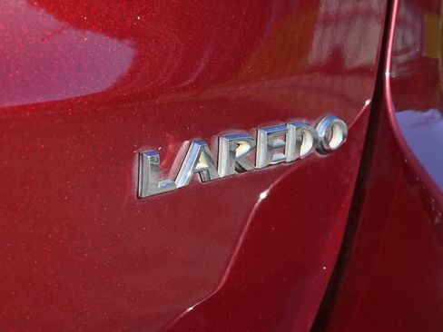 Used 2021 Jeep Grand Cherokee Laredo RWD image 19