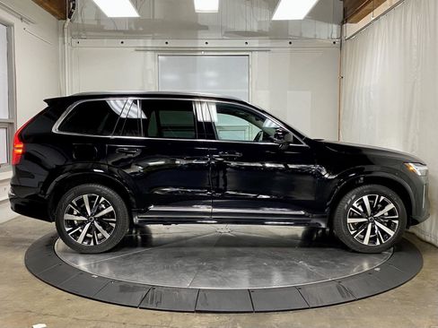 Used 2026 Volvo XC90 B5 Core AWD/4WD image 10