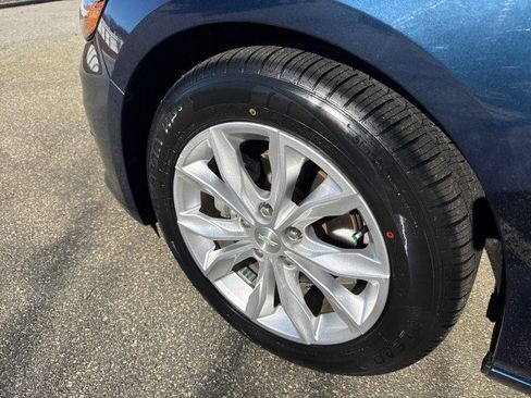 Used 2019 Chevrolet Malibu LT w/ Driver Confidence Package image 11