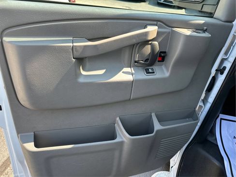 Used 2025 GMC Savana 2500 w/ Driver Convenience Package RWD image 18