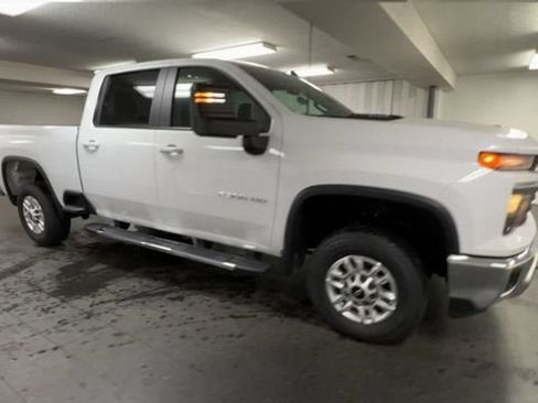 Certified 2025 Chevrolet Silverado 2500 LT w/ Convenience Package AWD/4WD image 2