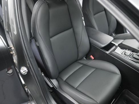 Used 2024 MAZDA MAZDA3 s FWD image 12